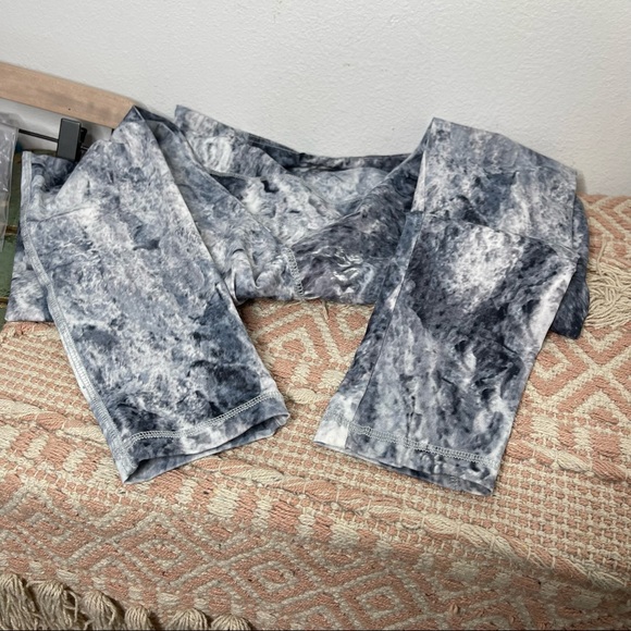 Varley Bedford Tight Crop Leggings Silver Tie Dye Size S Activewear - Picture 13 of 13